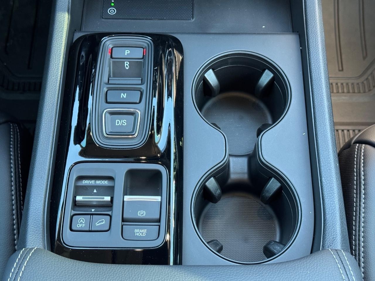 Honda Passport Vehicle Full-screen Gallery Image 15