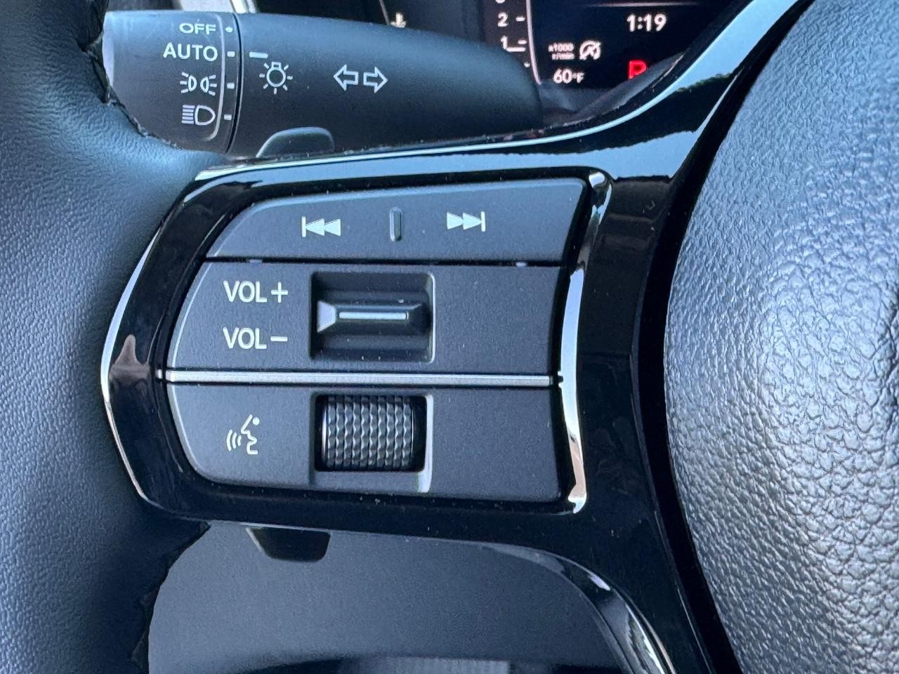 Honda Passport Vehicle Full-screen Gallery Image 20