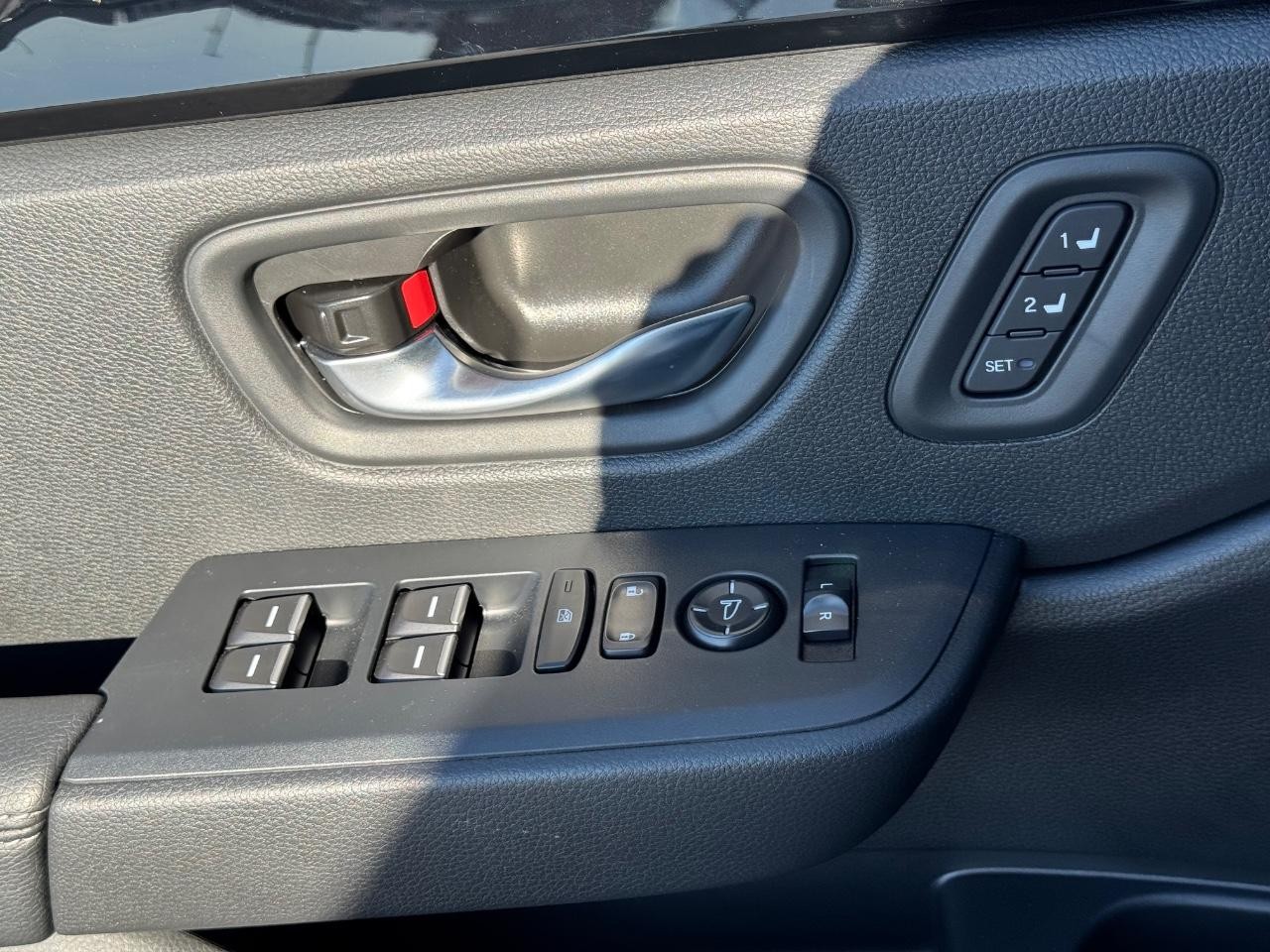 Honda Passport Vehicle Full-screen Gallery Image 25