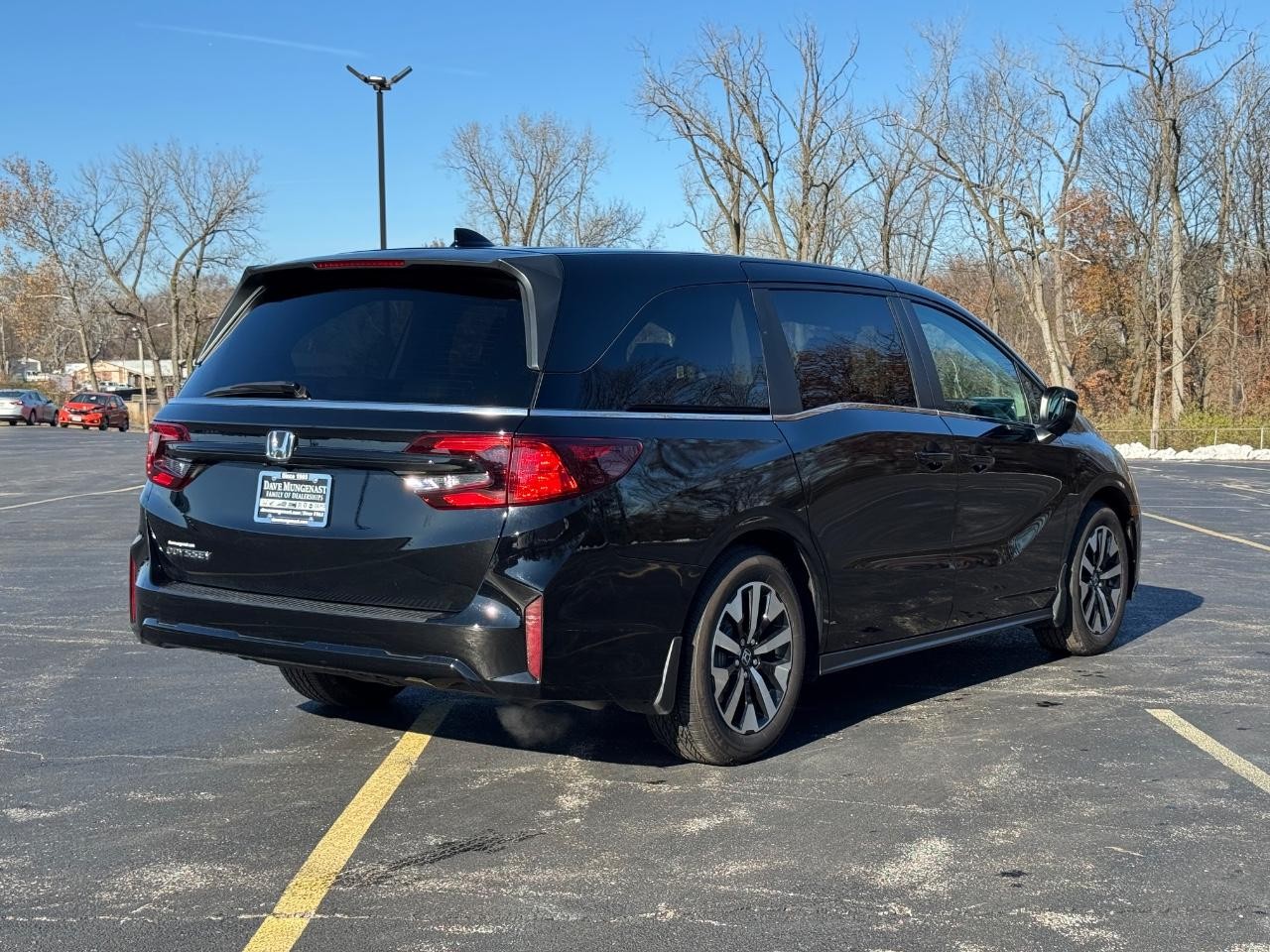 Honda Odyssey Vehicle Full-screen Gallery Image 03