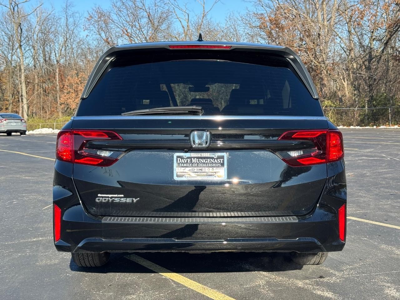 Honda Odyssey Vehicle Full-screen Gallery Image 05