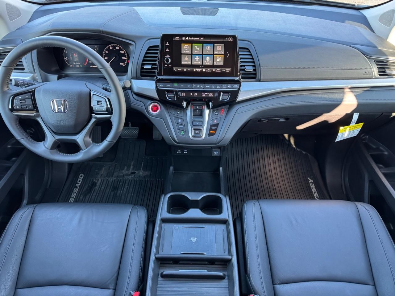 Honda Odyssey Vehicle Full-screen Gallery Image 12