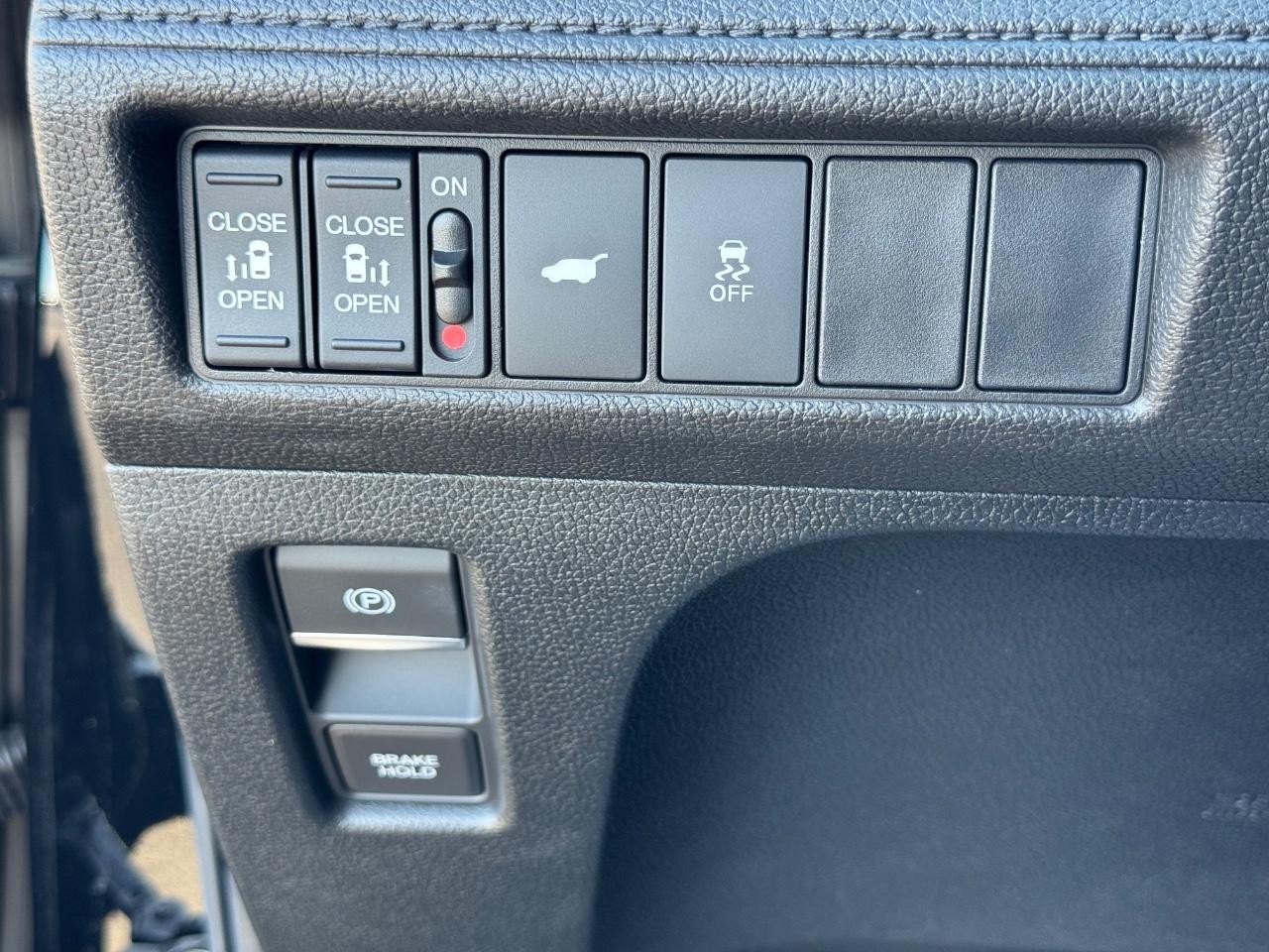 Honda Odyssey Vehicle Full-screen Gallery Image 23