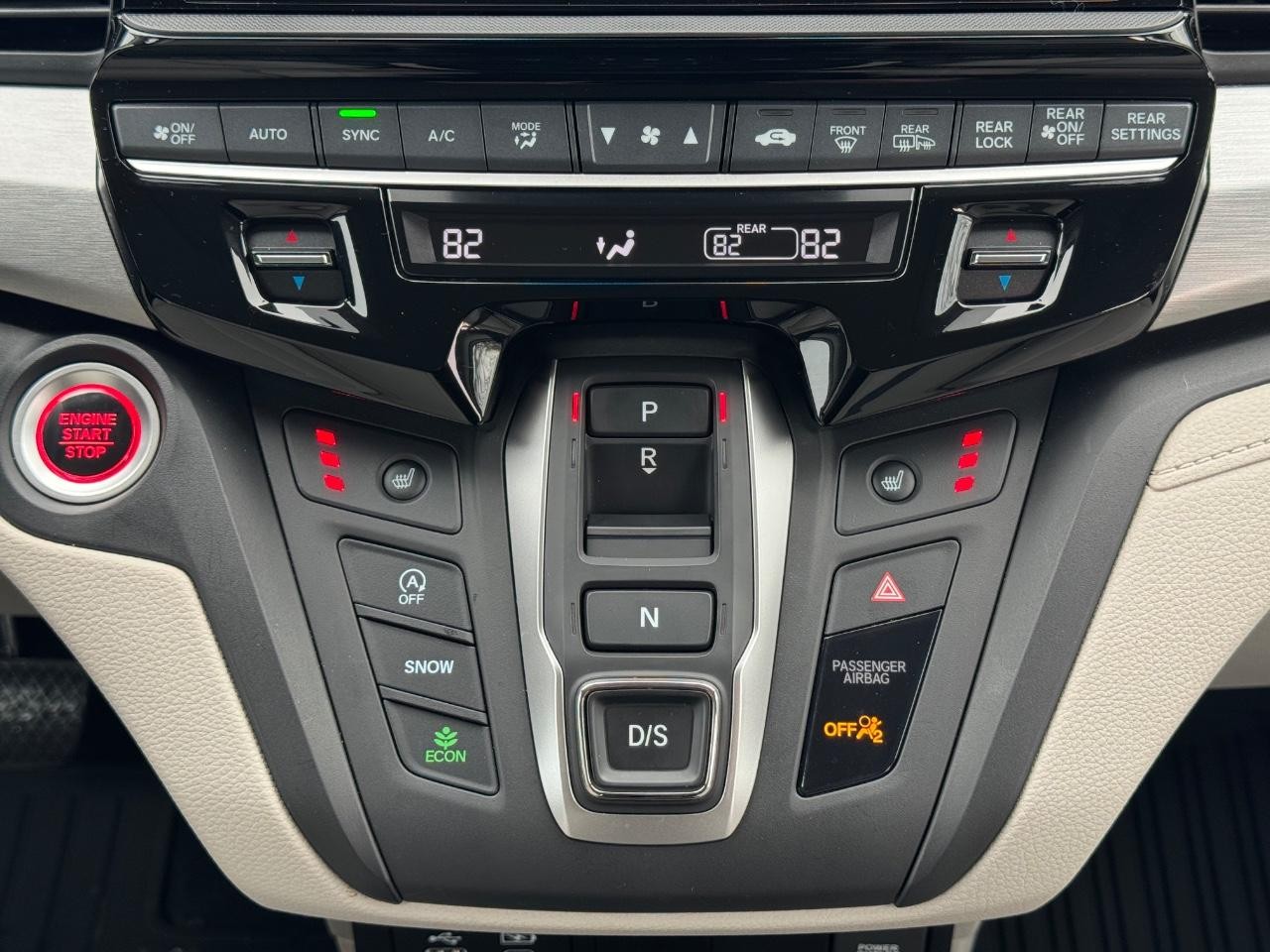 Honda Odyssey Vehicle Full-screen Gallery Image 15