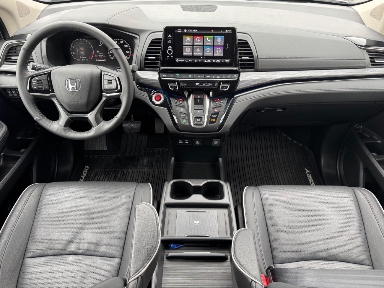 Honda Odyssey Vehicle Full-screen Gallery Image 12
