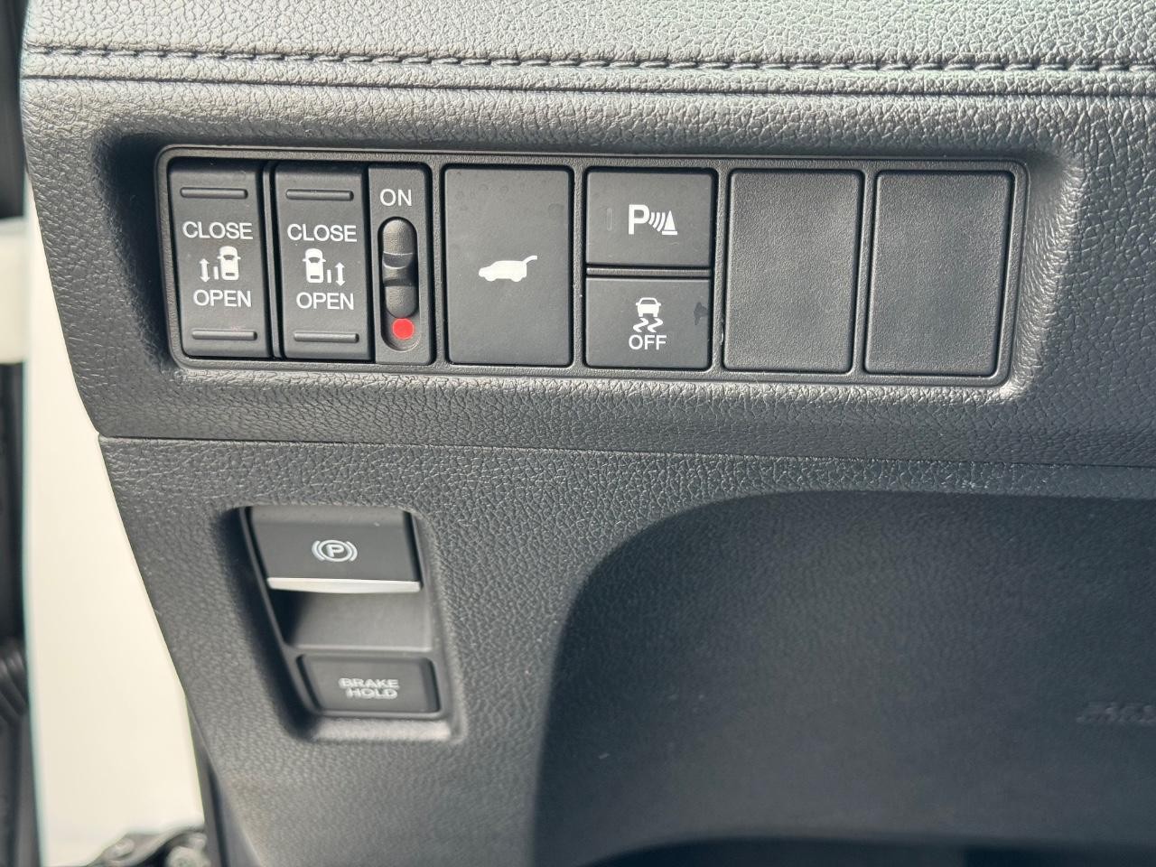 Honda Odyssey Vehicle Full-screen Gallery Image 23