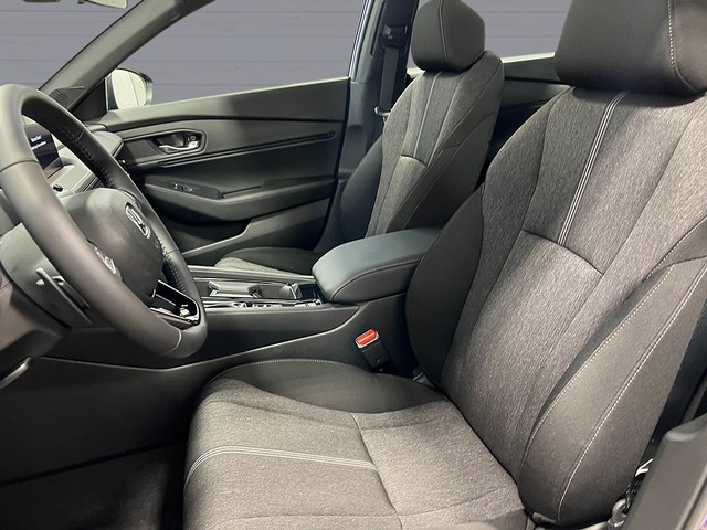 Honda Accord Hybrid Vehicle Full-screen Gallery Image 13