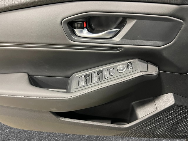 Honda Accord Hybrid Vehicle Full-screen Gallery Image 15