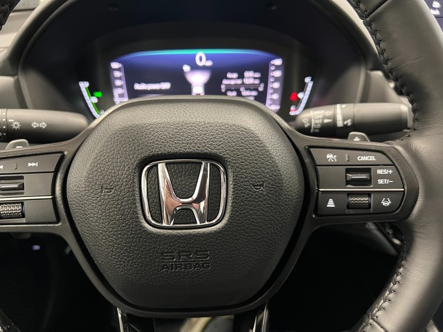 Honda Accord Hybrid Vehicle Full-screen Gallery Image 24