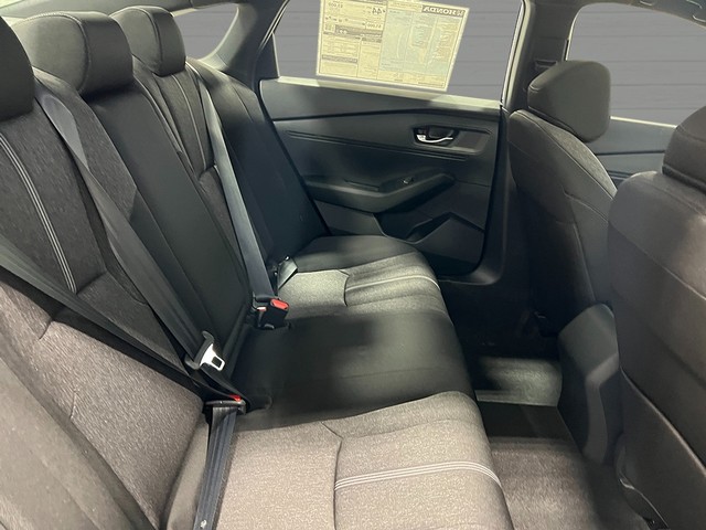 Honda Accord Hybrid Vehicle Full-screen Gallery Image 28