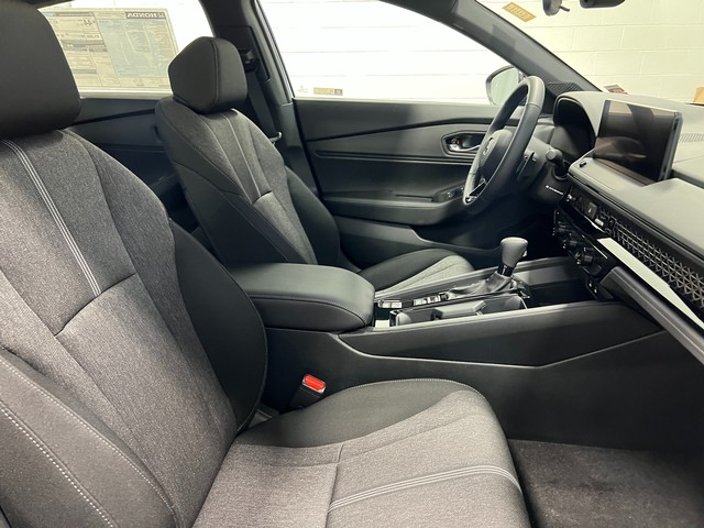 Honda Accord Hybrid Vehicle Full-screen Gallery Image 29