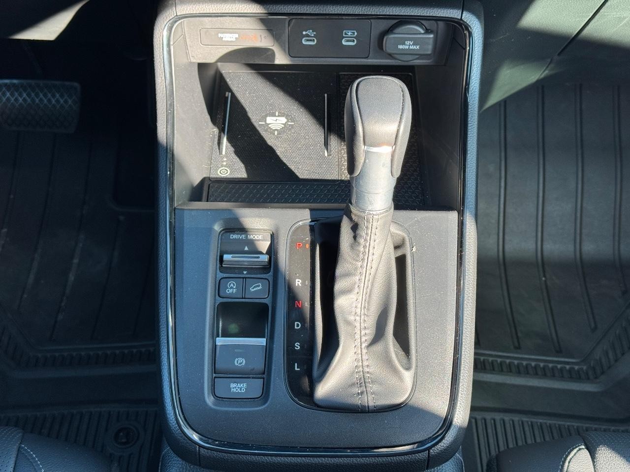 Honda CR-V Vehicle Full-screen Gallery Image 15