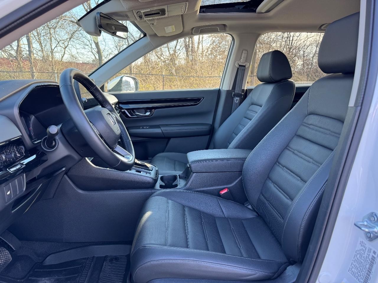 Honda CR-V Vehicle Full-screen Gallery Image 18