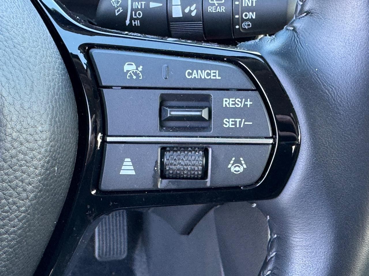 Honda CR-V Vehicle Full-screen Gallery Image 22