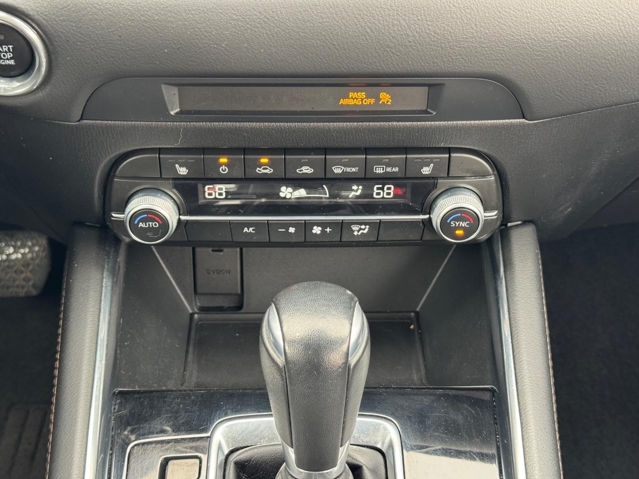 Mazda CX-5 Vehicle Full-screen Gallery Image 14