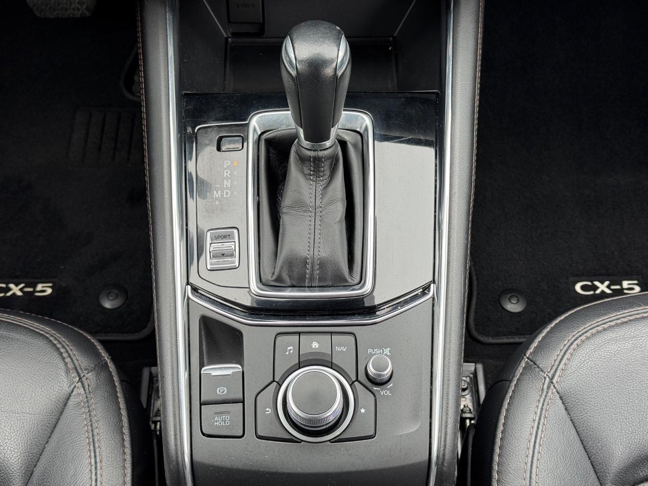 Mazda CX-5 Vehicle Full-screen Gallery Image 15