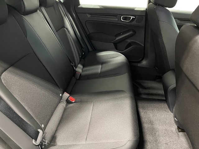 Honda Civic Hatchback Vehicle Full-screen Gallery Image 24