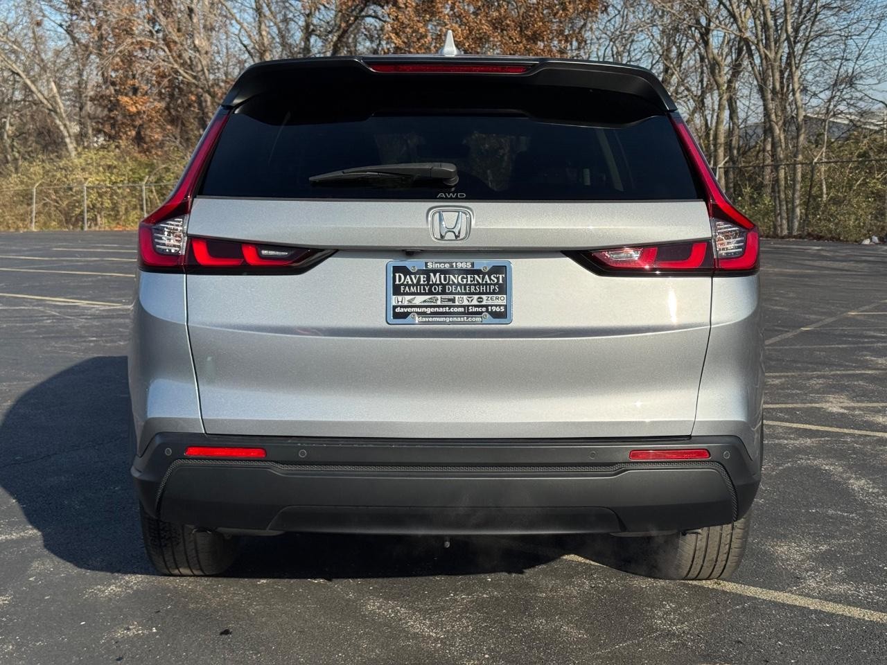 Honda CR-V Vehicle Full-screen Gallery Image 16