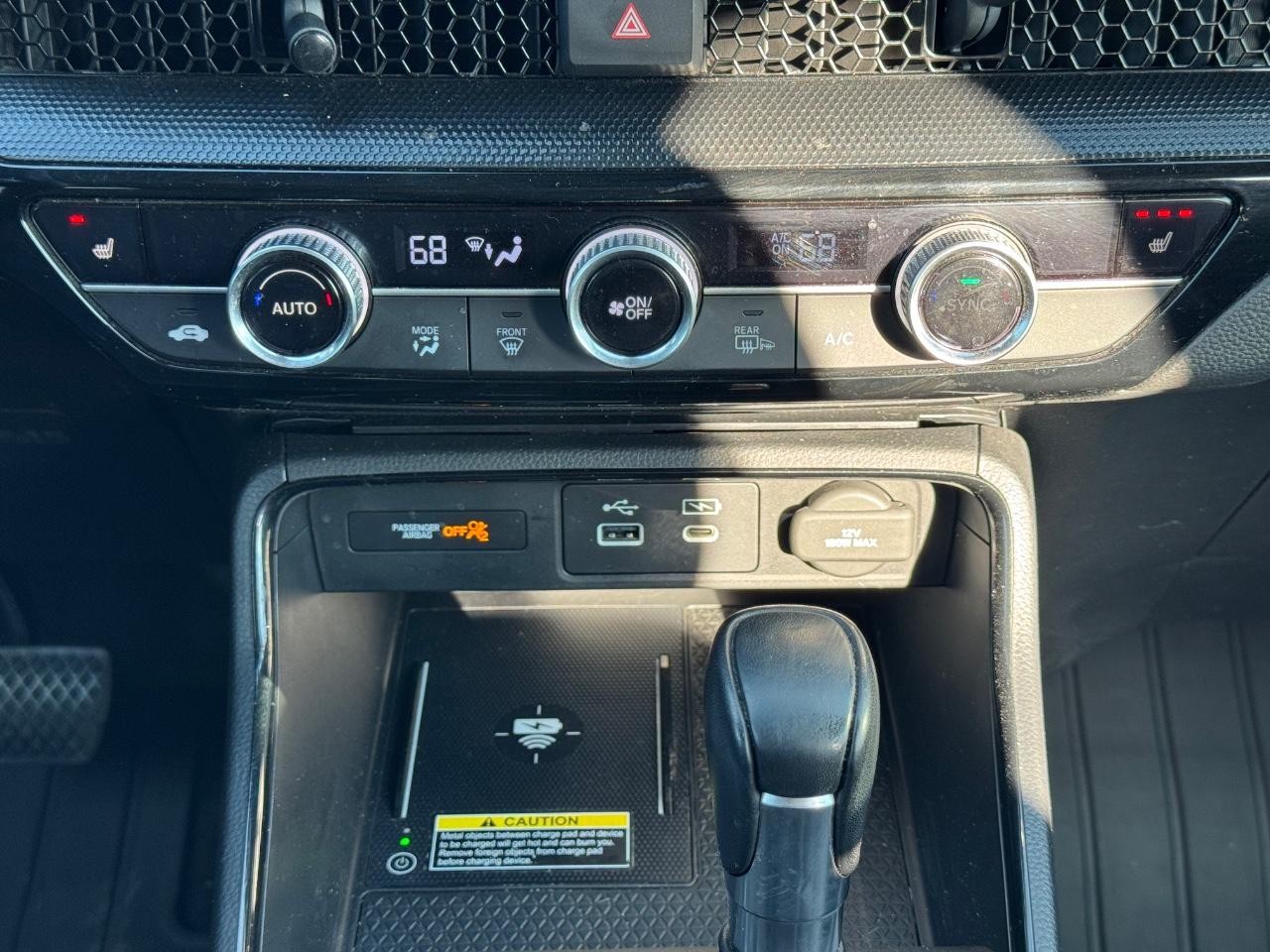 Honda CR-V Vehicle Full-screen Gallery Image 25