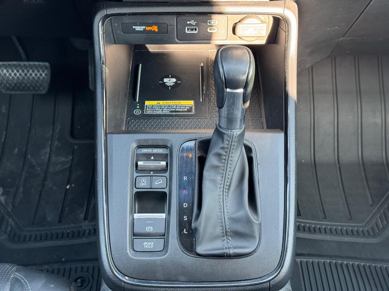 Honda CR-V Vehicle Full-screen Gallery Image 26