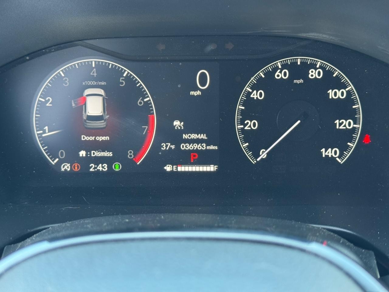 Honda CR-V Vehicle Full-screen Gallery Image 31