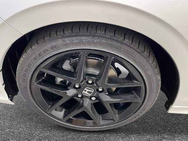 Honda Civic Sedan Vehicle Full-screen Gallery Image 11