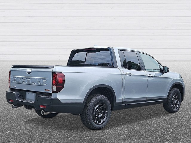 Honda Ridgeline Vehicle Full-screen Gallery Image 03