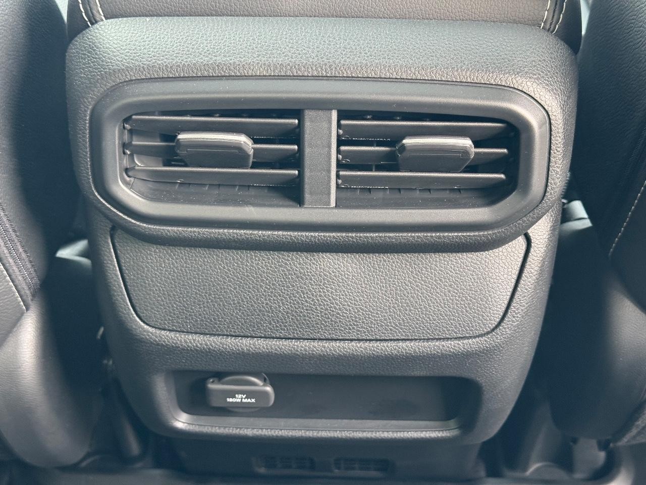 Honda Ridgeline Vehicle Full-screen Gallery Image 16