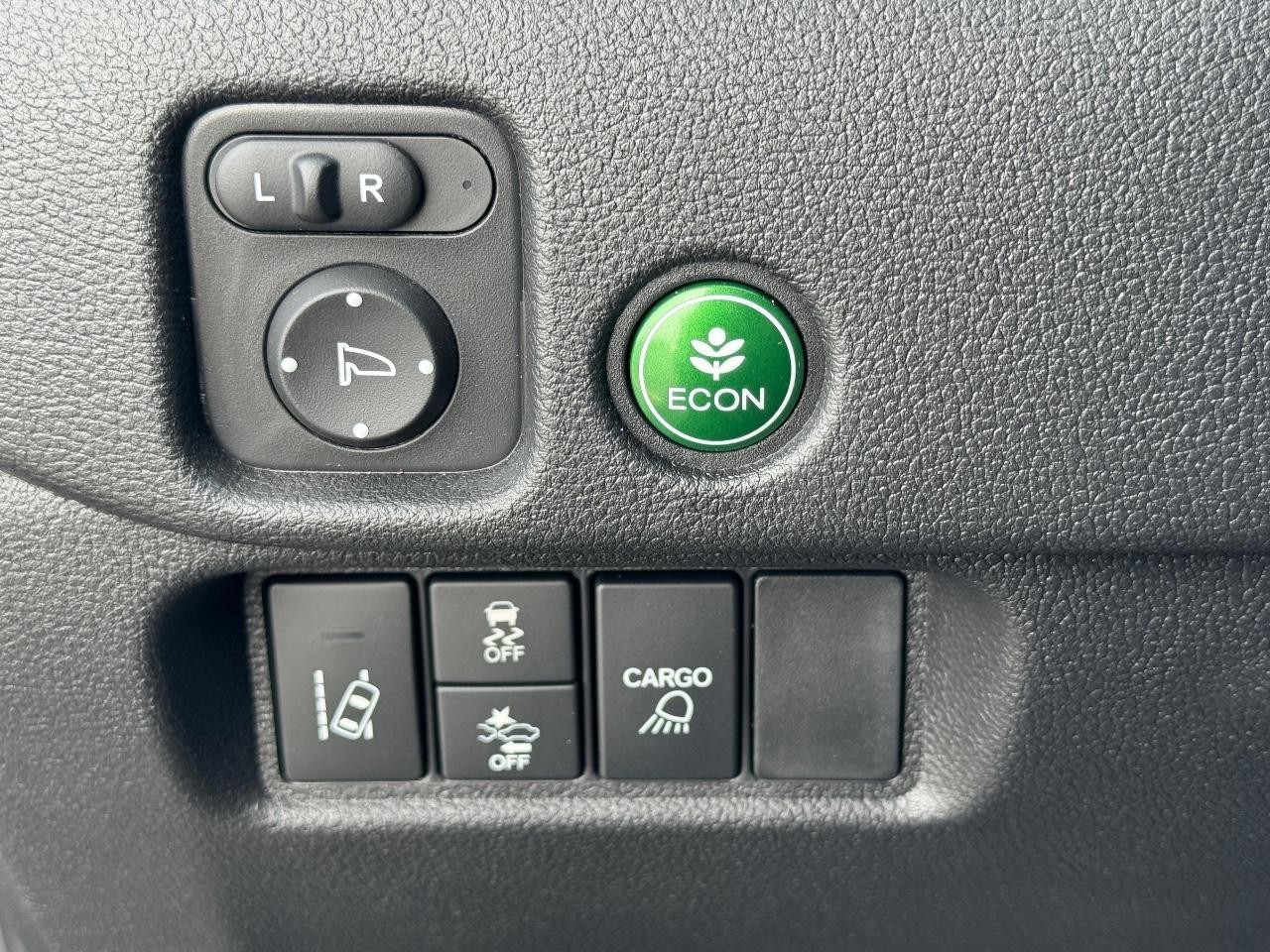 Honda Ridgeline Vehicle Full-screen Gallery Image 23