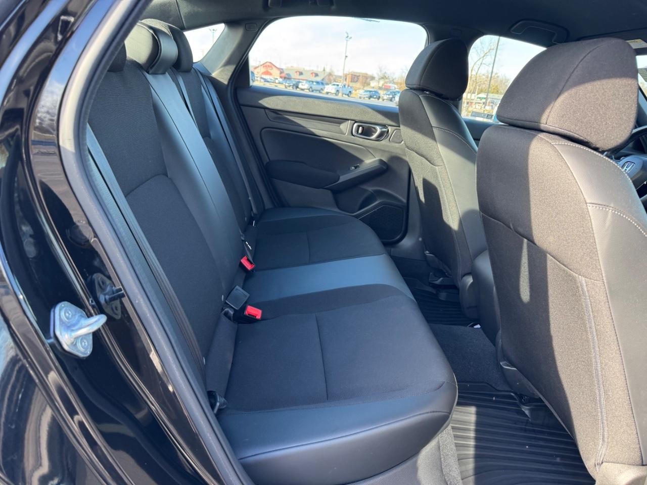 Honda Civic Sedan Vehicle Full-screen Gallery Image 10