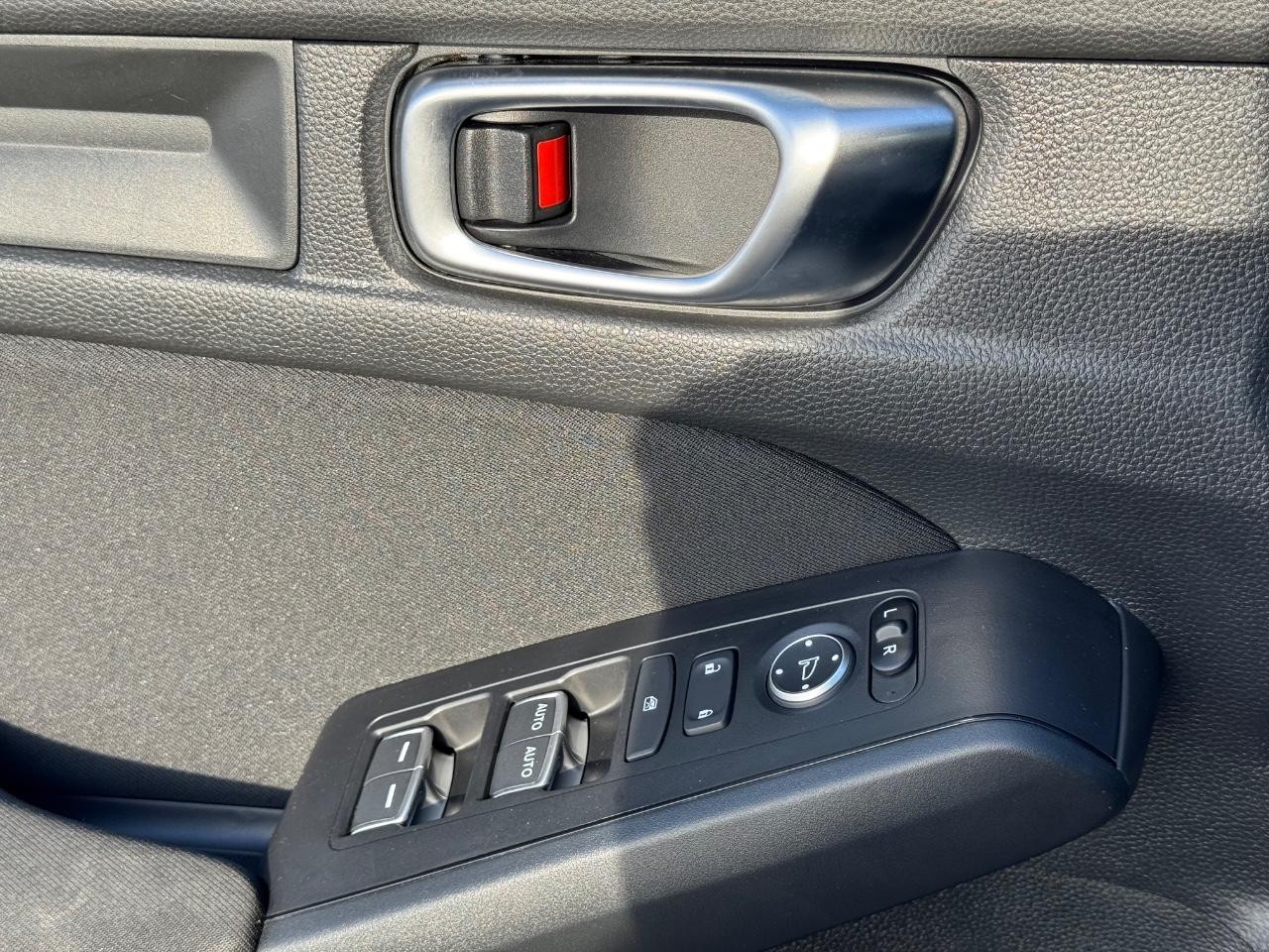 Honda Civic Sedan Vehicle Full-screen Gallery Image 23