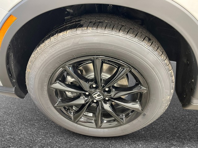 Honda CR-V Hybrid Vehicle Full-screen Gallery Image 11