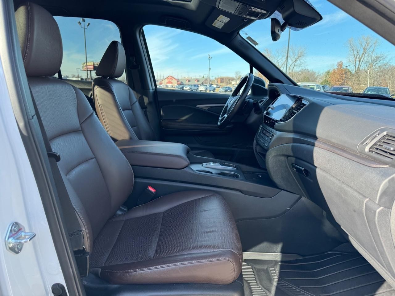 Honda Ridgeline Vehicle Full-screen Gallery Image 16