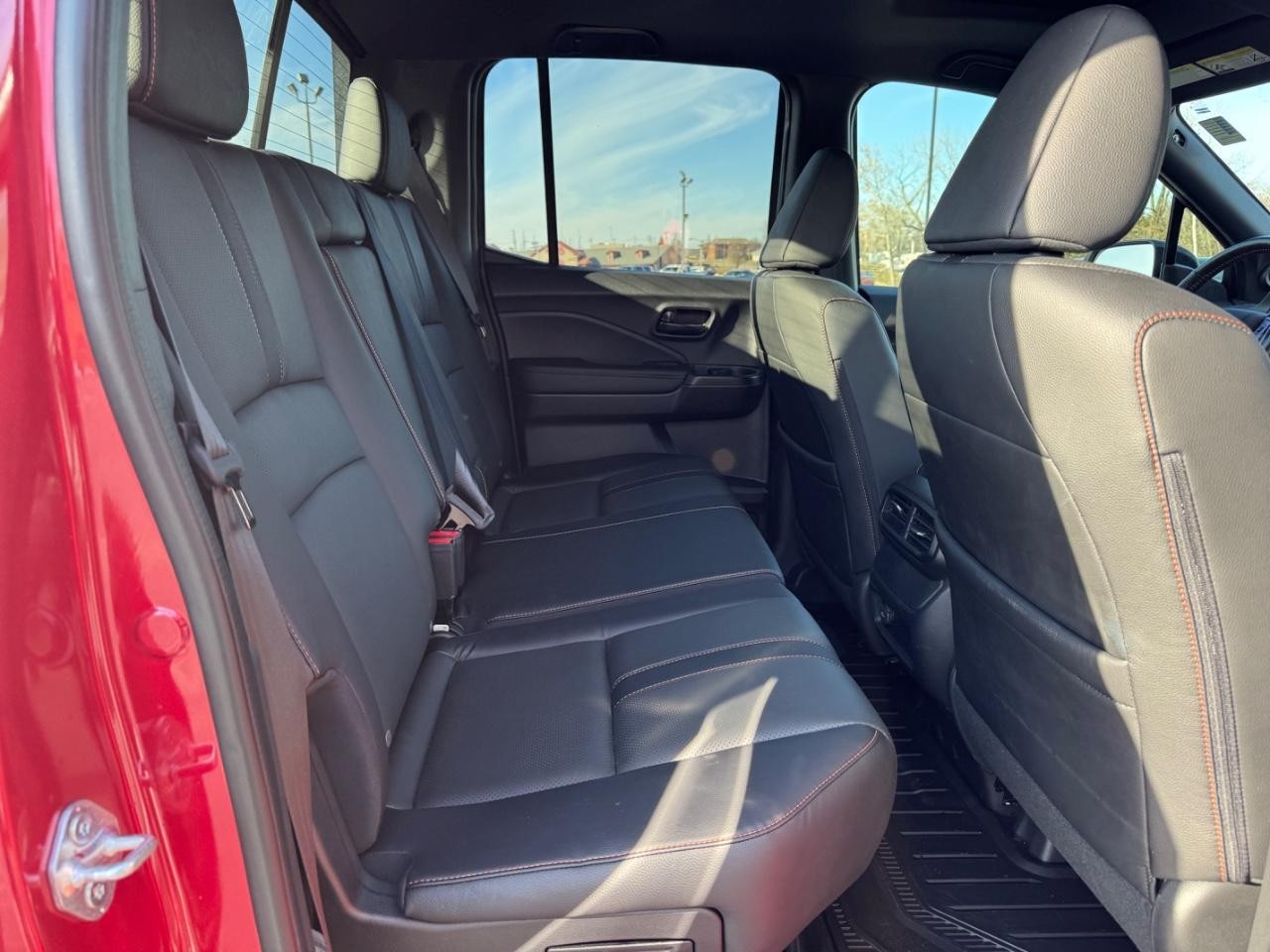 Honda Ridgeline Vehicle Full-screen Gallery Image 10