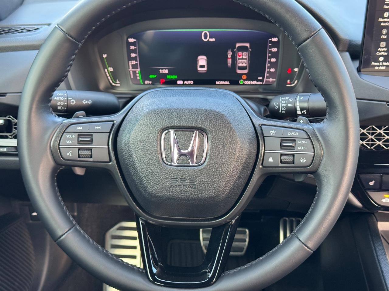 Honda Accord Hybrid Vehicle Full-screen Gallery Image 12