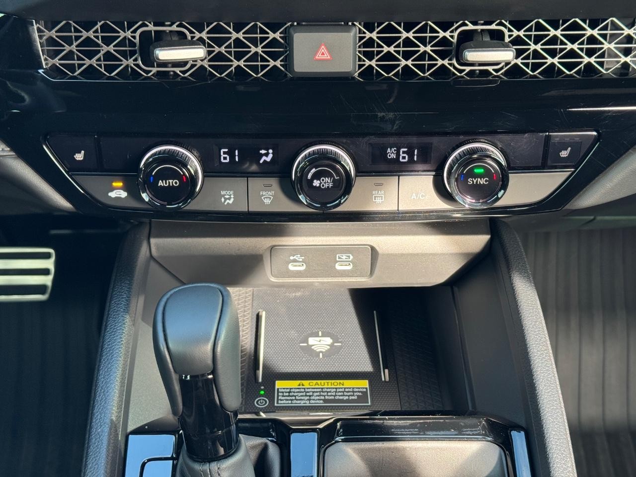 Honda Accord Hybrid Vehicle Full-screen Gallery Image 14