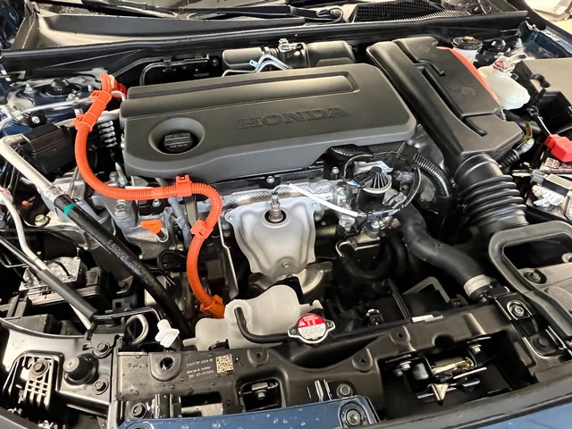 Honda Civic Sedan Hybrid Vehicle Full-screen Gallery Image 12