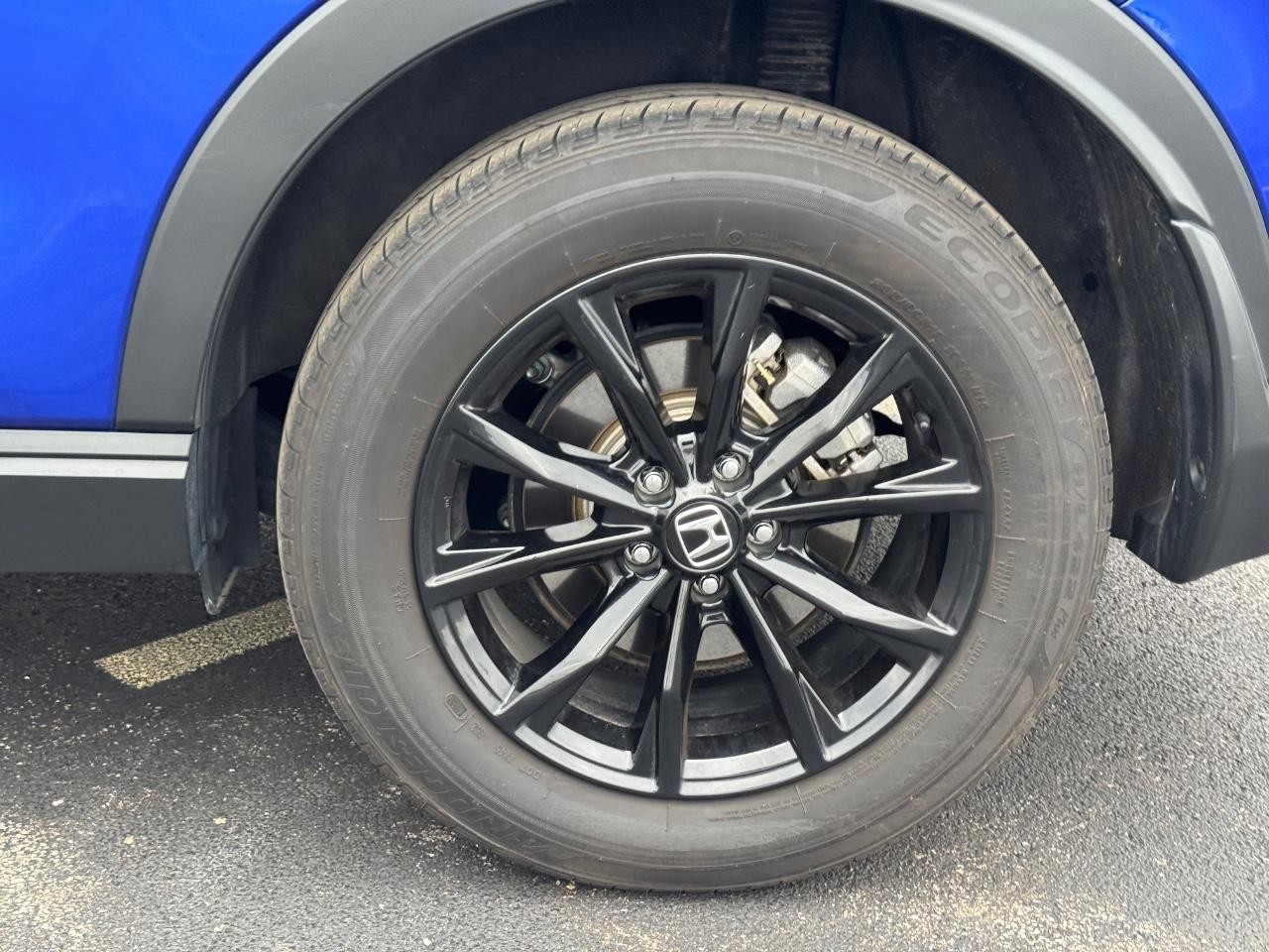 Honda CR-V Hybrid Vehicle Full-screen Gallery Image 07