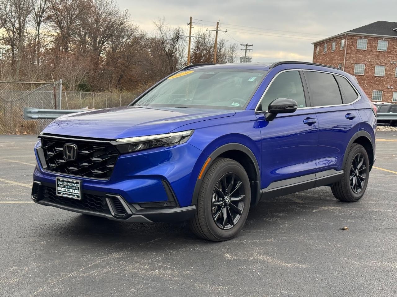 Honda CR-V Hybrid Vehicle Full-screen Gallery Image 08