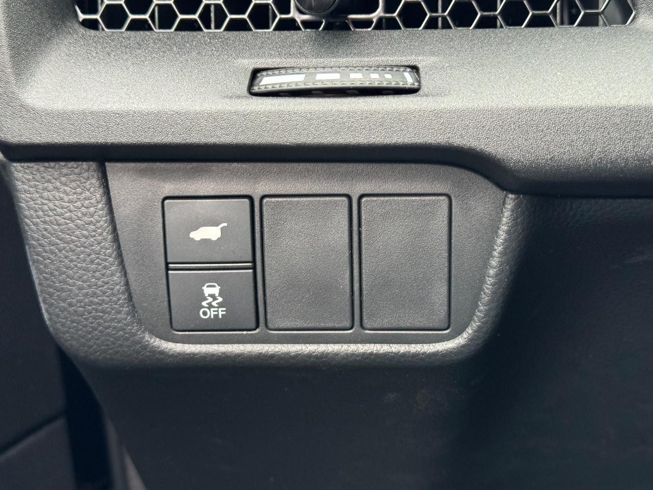 Honda CR-V Hybrid Vehicle Full-screen Gallery Image 23