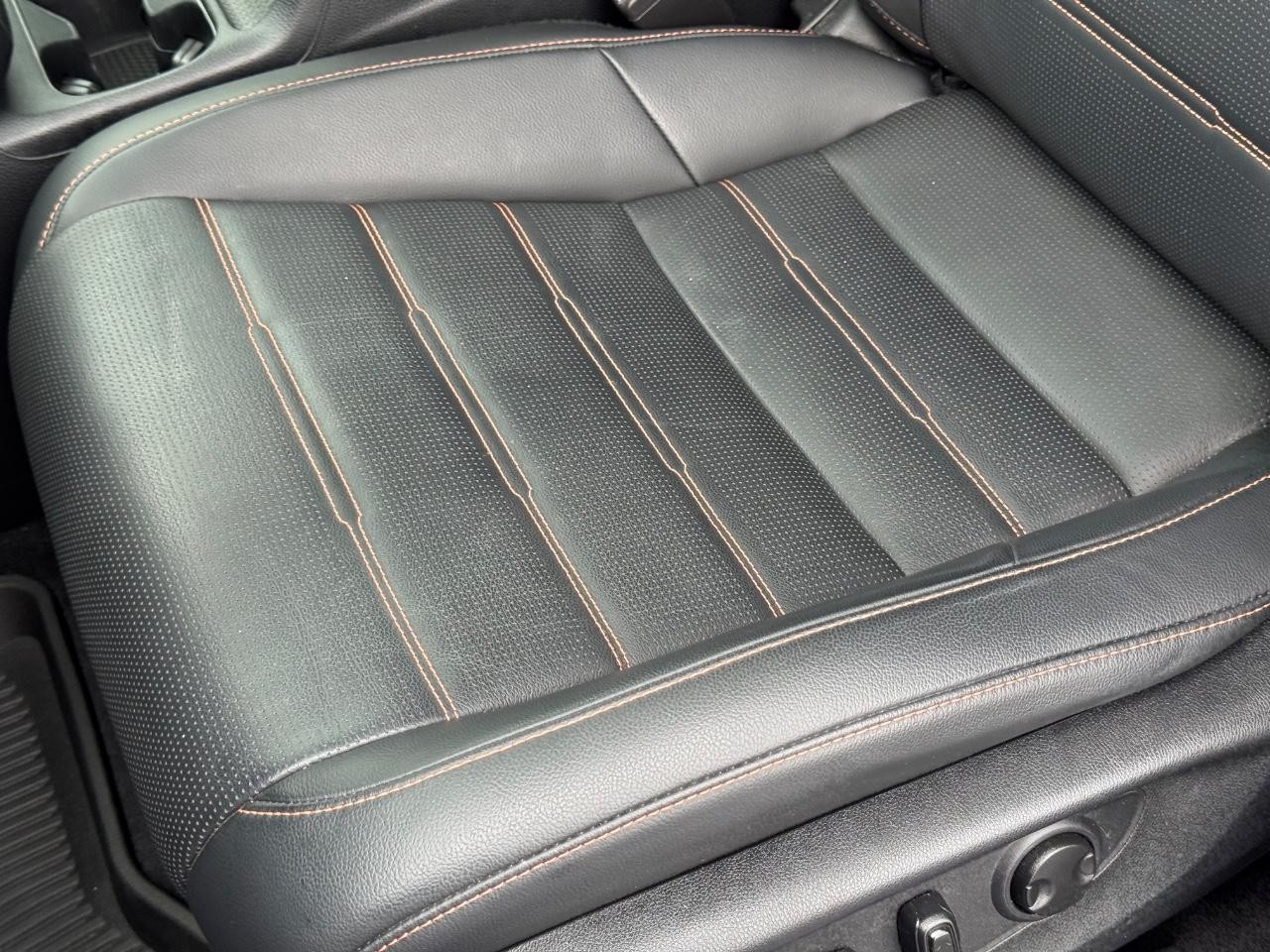 Honda CR-V Hybrid Vehicle Full-screen Gallery Image 26