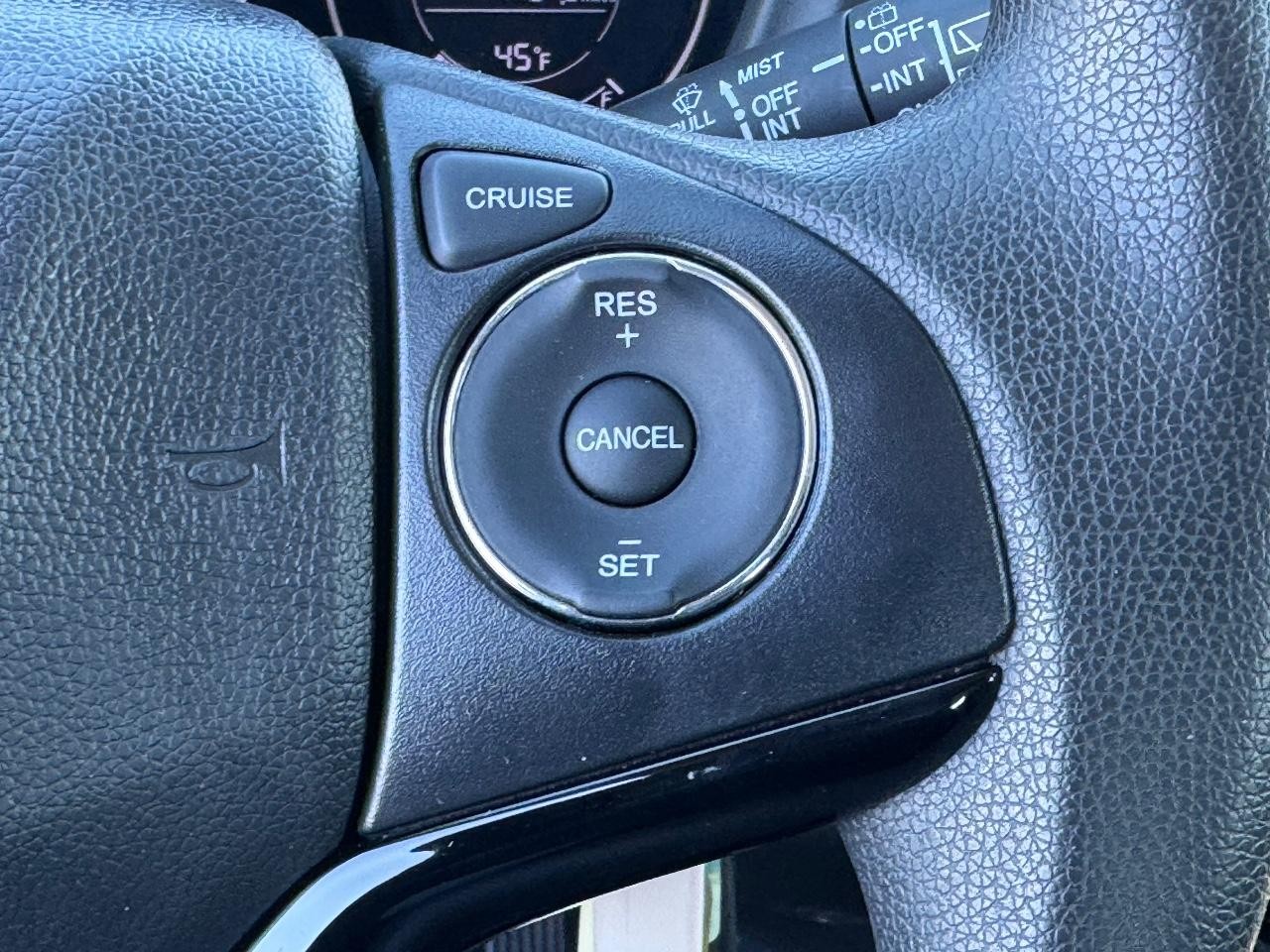 Honda HR-V Vehicle Full-screen Gallery Image 20