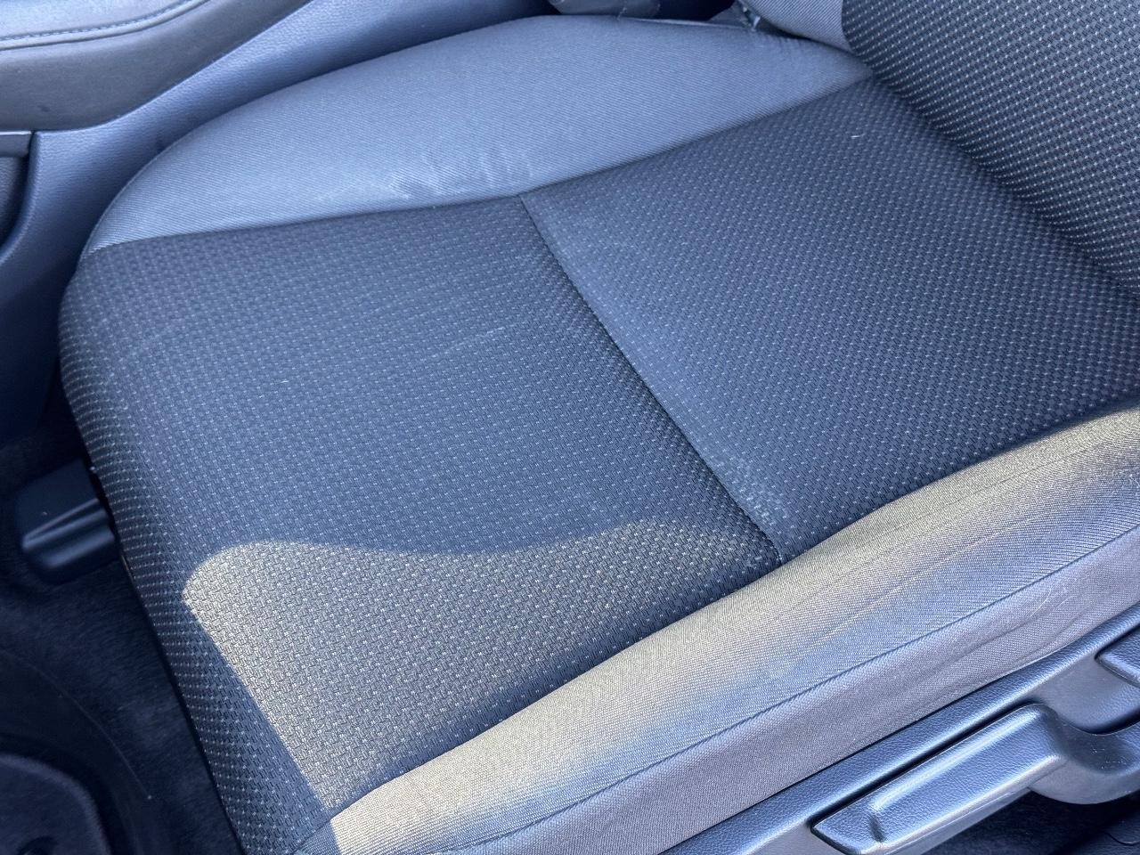 Honda HR-V Vehicle Full-screen Gallery Image 24