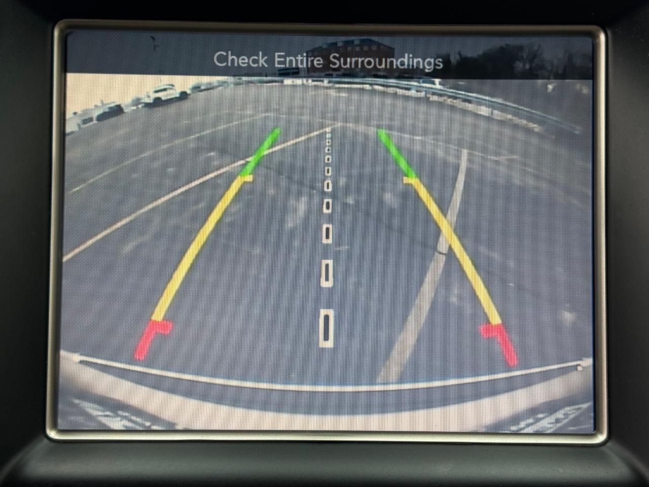 Jeep Grand Cherokee Vehicle Full-screen Gallery Image 24