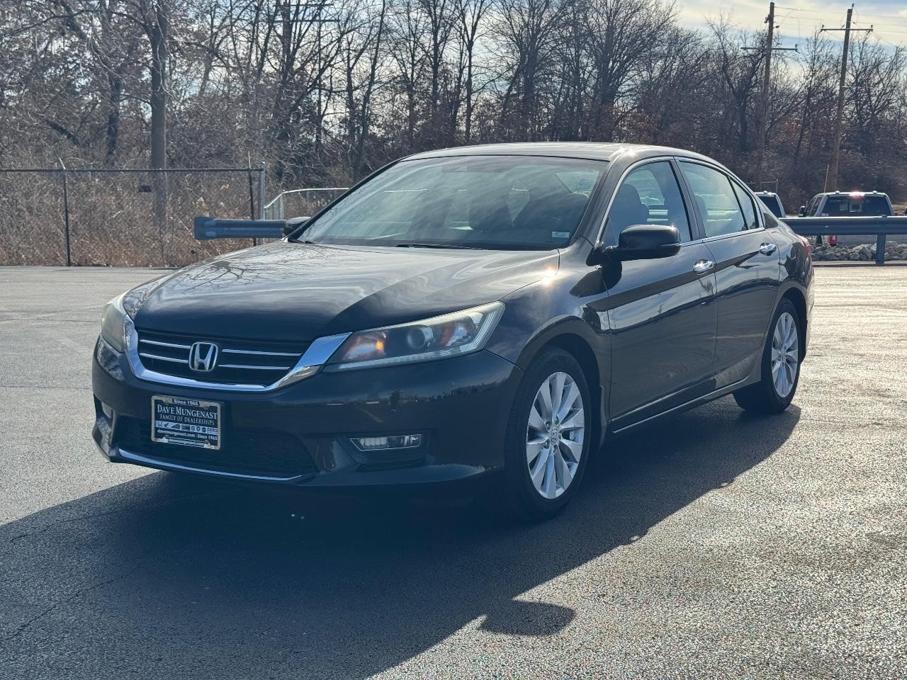 Honda Accord Sedan Vehicle Full-screen Gallery Image 08