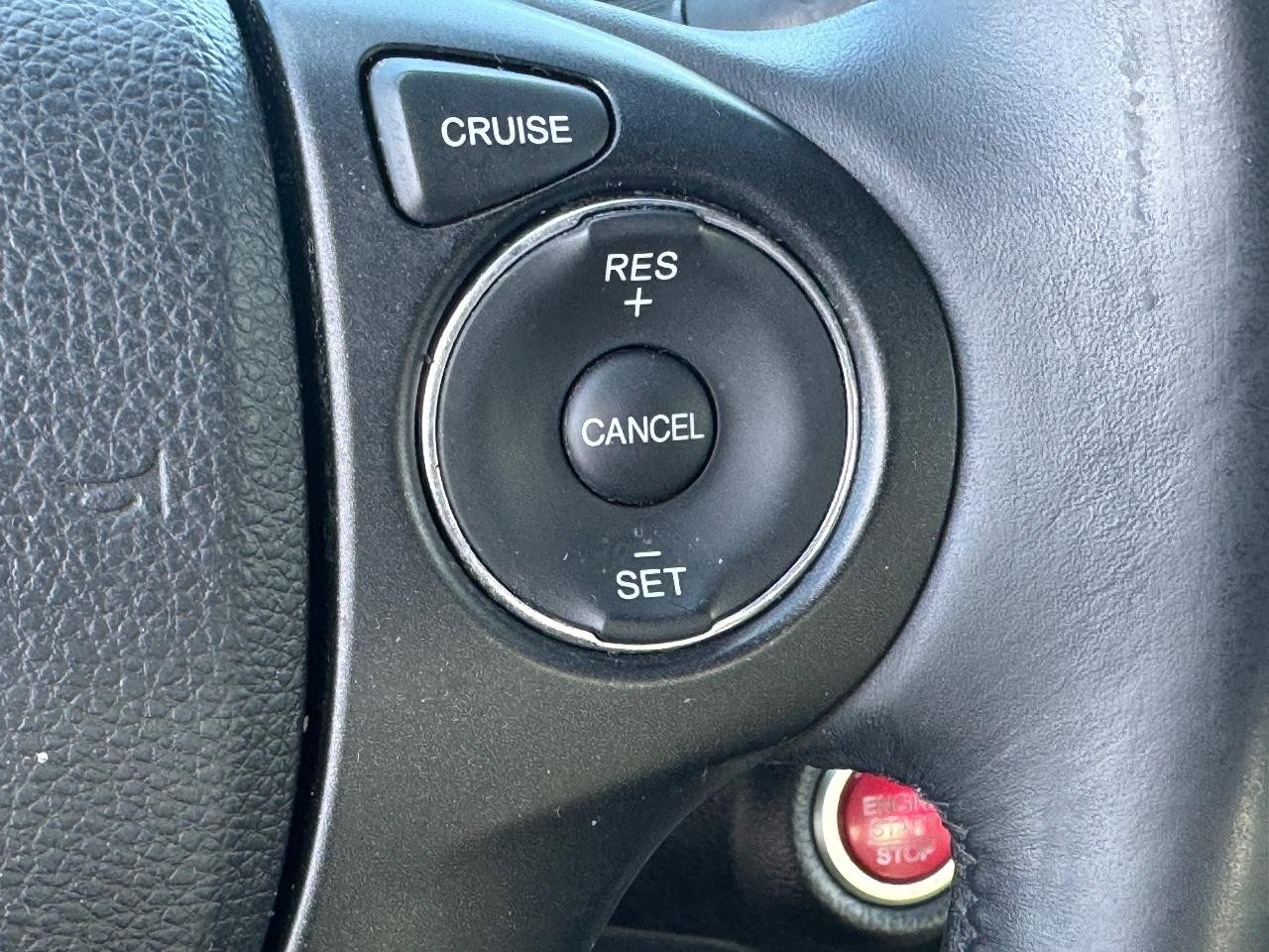 Honda Accord Sedan Vehicle Full-screen Gallery Image 23