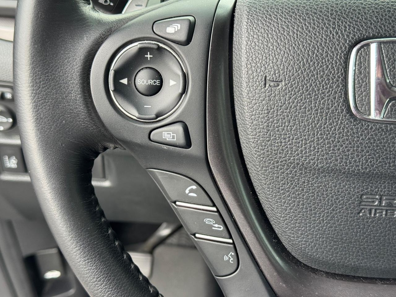 Honda Ridgeline Vehicle Full-screen Gallery Image 21