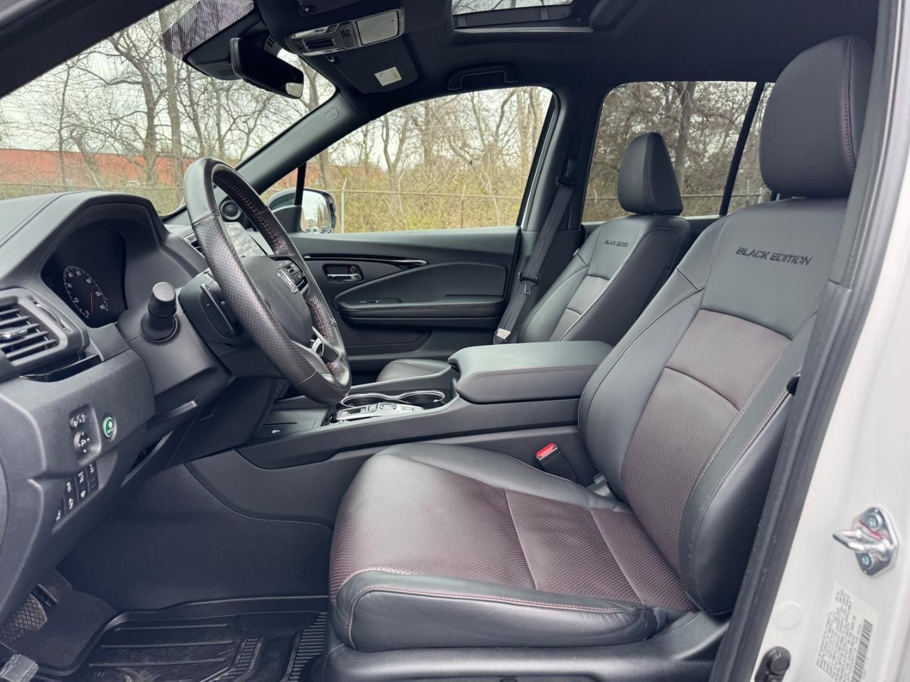 Honda Ridgeline Vehicle Full-screen Gallery Image 18