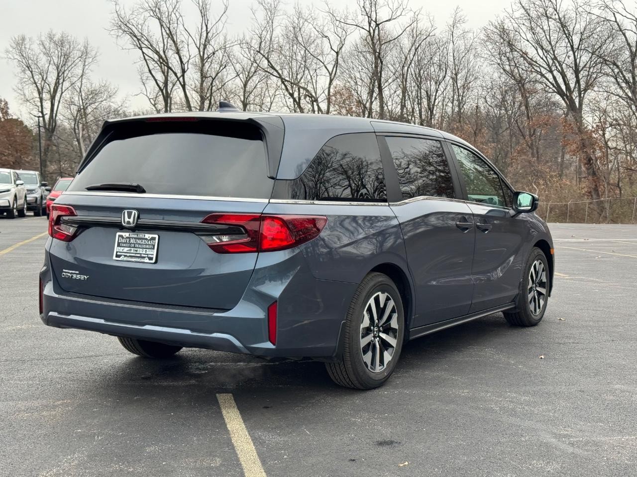 Honda Odyssey Vehicle Full-screen Gallery Image 03