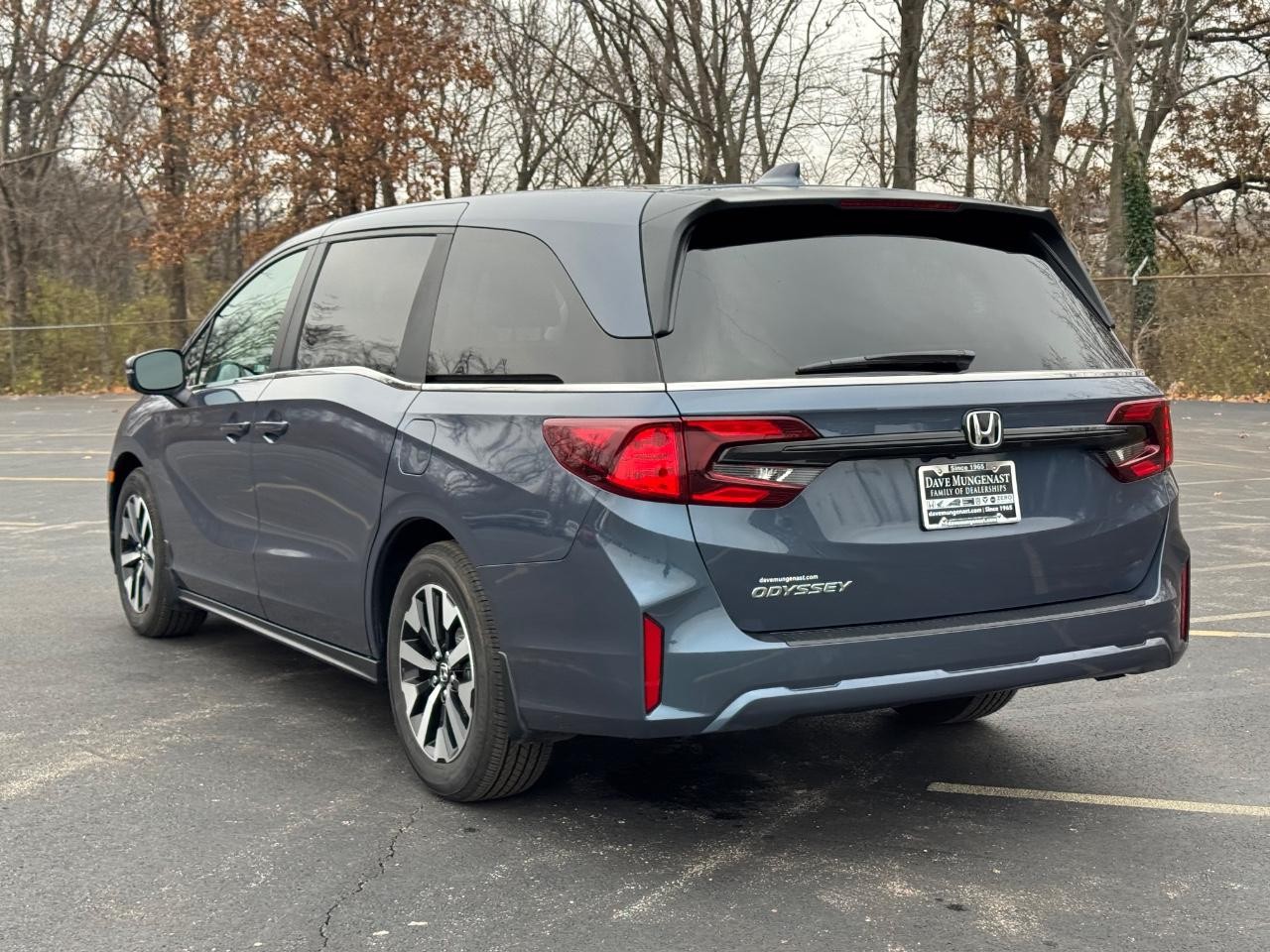 Honda Odyssey Vehicle Full-screen Gallery Image 06